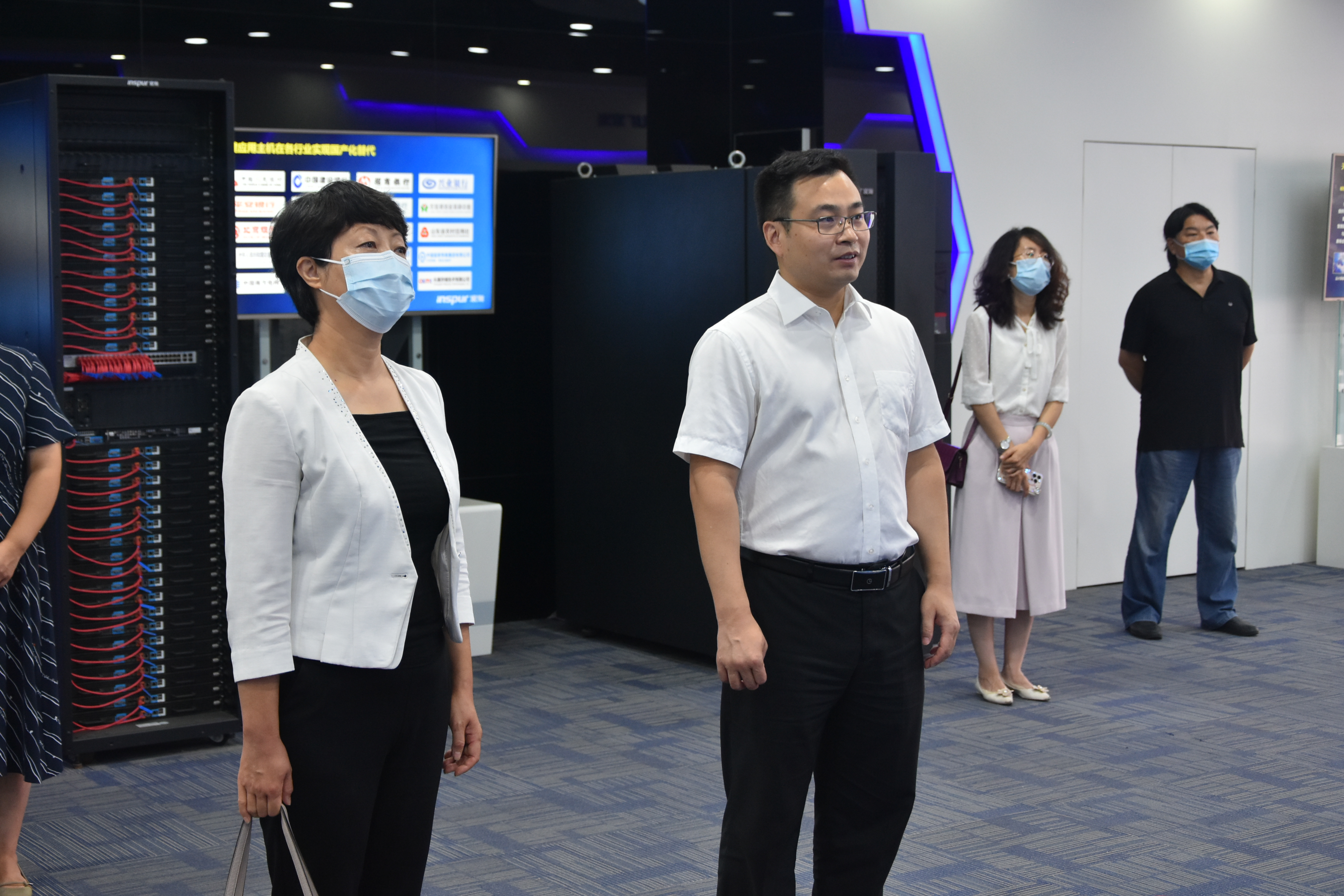 校党委副书记侯洁带队走访浪潮集团天津分公司