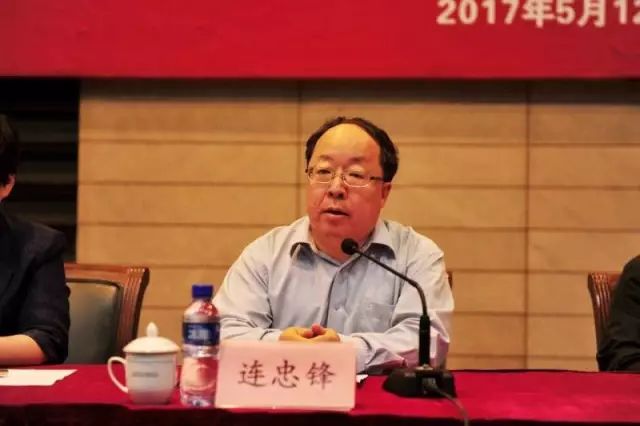 市教委高教处处长连忠锋发言