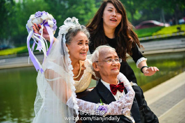补拍婚纱照_父母补拍婚纱照