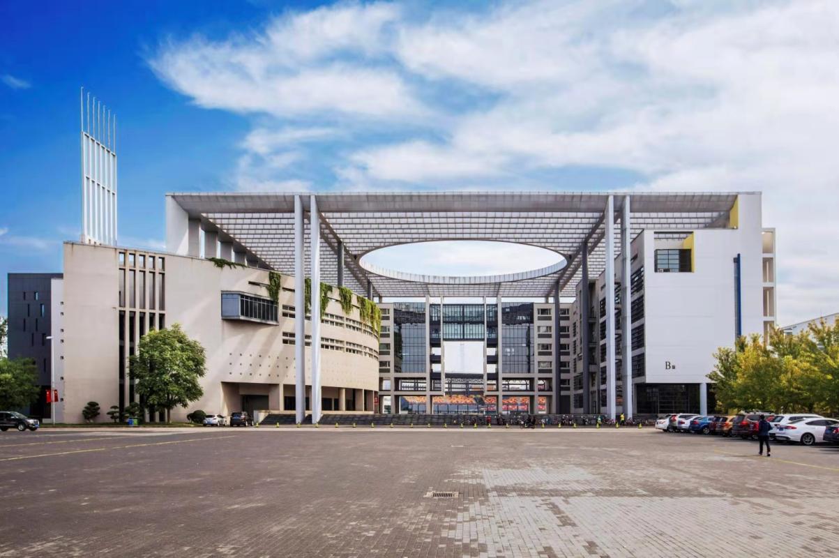 天津财经大学在天津排名_天津财经大学体育场